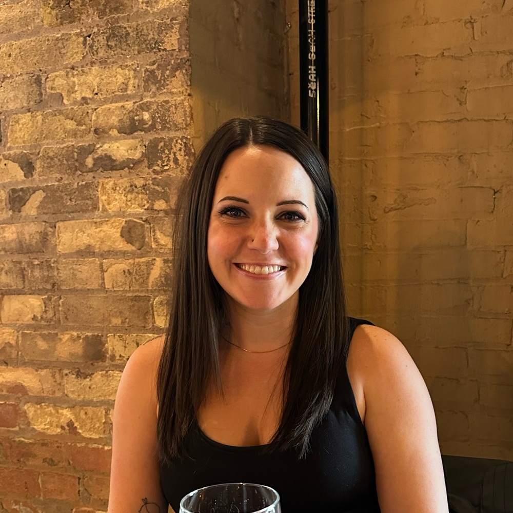 Meet your Posher, Caitlin